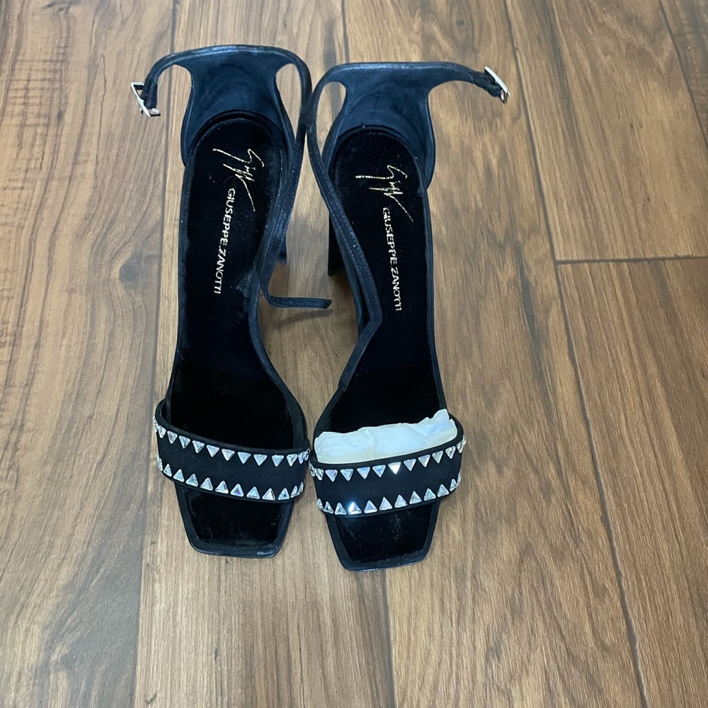 Giuseppe Zanotti CRST Embellished suede heels - Picture 7 of 8